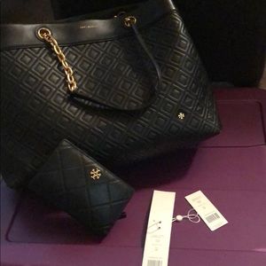 Tory burch black tote with wallet